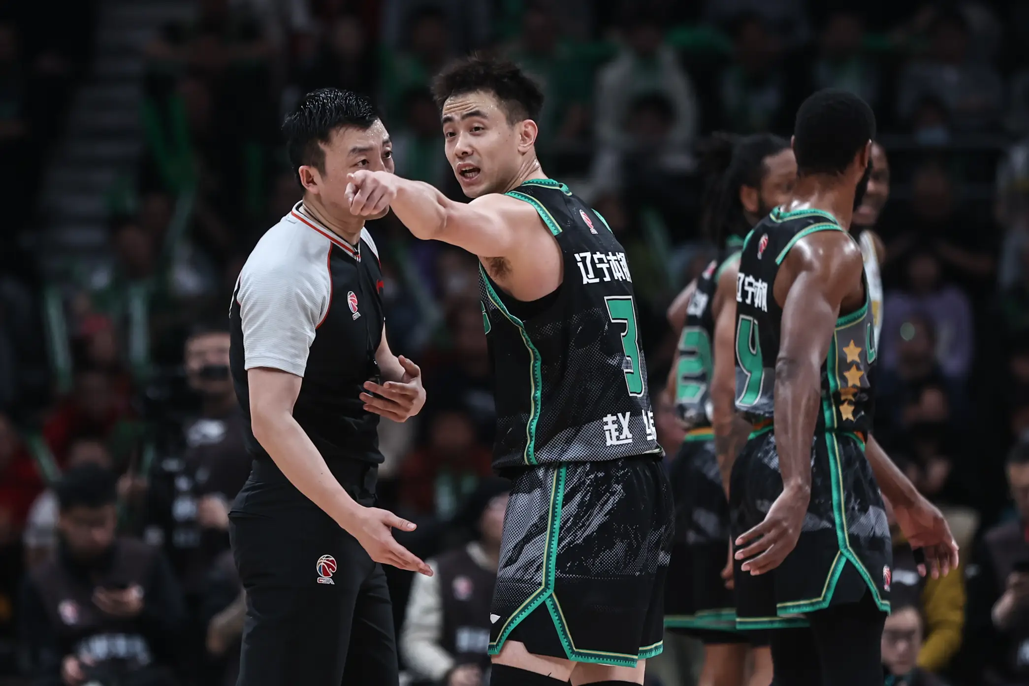 四川队翻盘吉林队,赵继伟惊艳四座 四川队翻盘吉林队,赵继伟惊艳四座