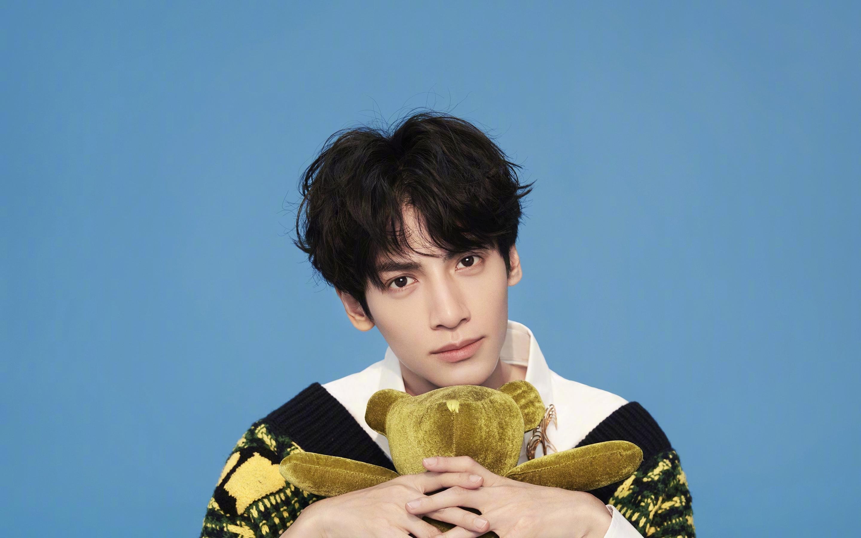 篮球之夜的代际交响，当杜兰特坚守不退，锡安宣示未来已至