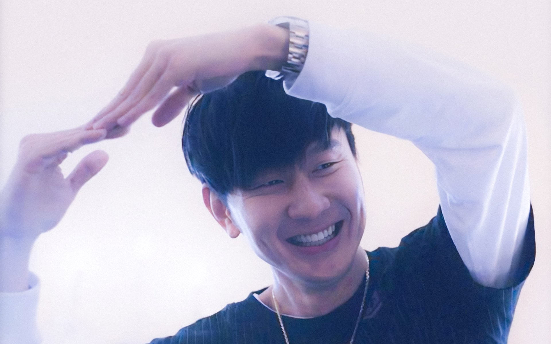 鹈鹕惊险逆转雷霆，克莱末节爆发成关键先生