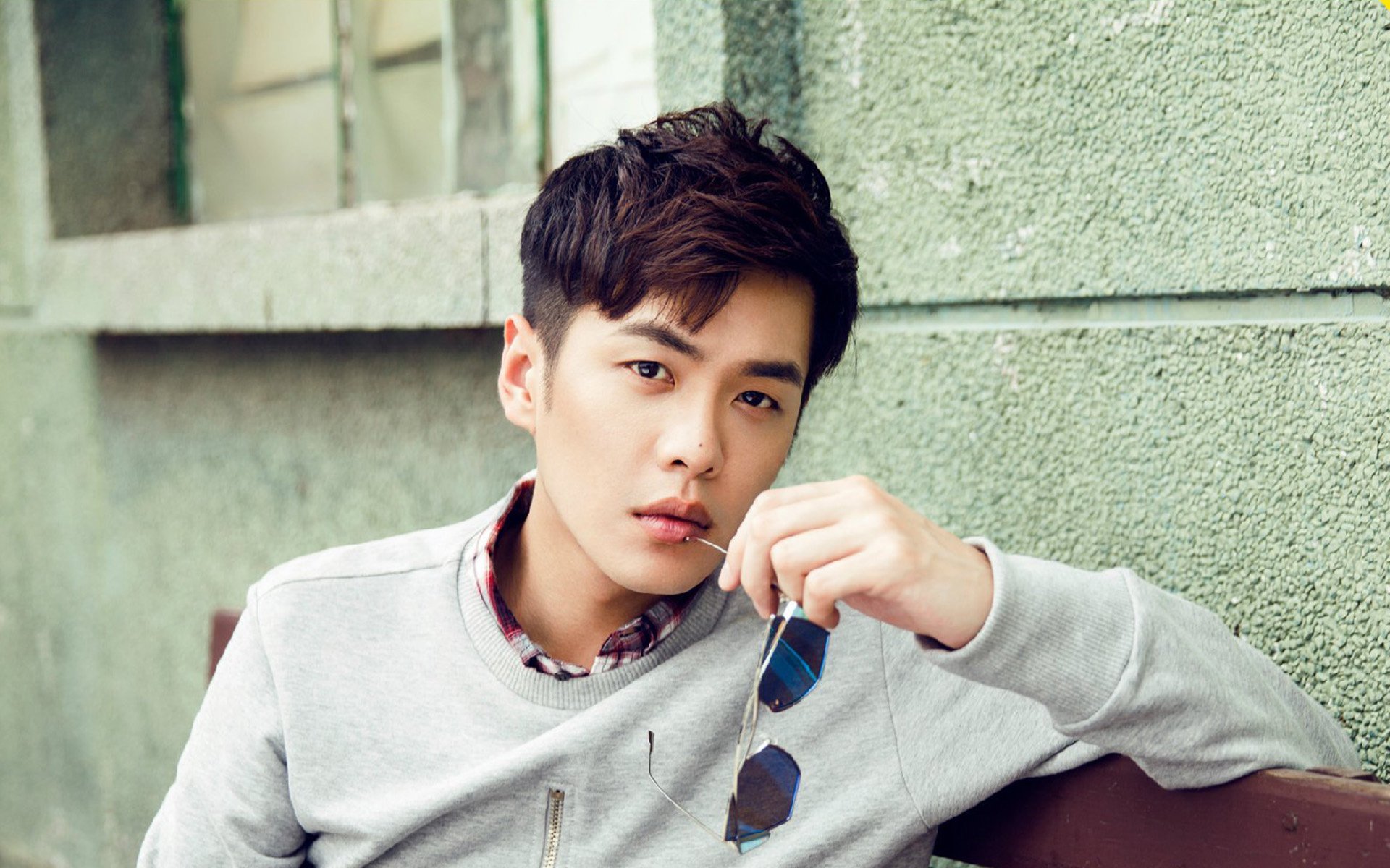 西甲国家德比焦点战，黄蜂式提前终结悬念，猛龙般的逆袭幻想